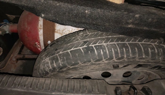 2012 Hyundai i10 MAGNA 1.1, Petrol, Manual, 90,645 km, tyre