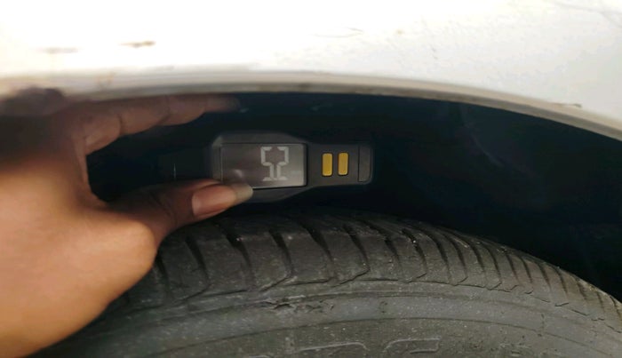 2012 Hyundai i10 ERA 1.1, Petrol, Manual, 32,640 km, tyre