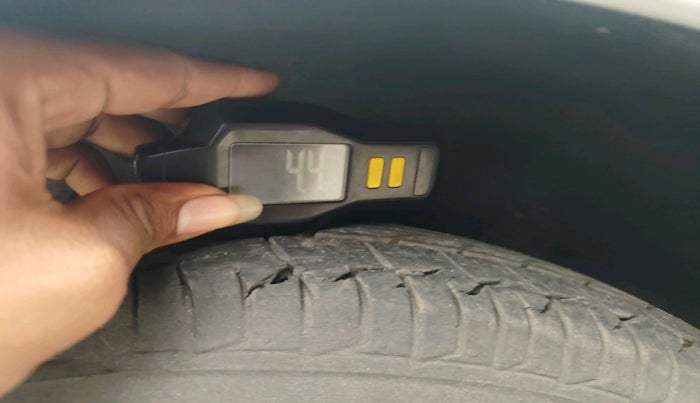 2012 Hyundai i10 ERA 1.1, Petrol, Manual, 32,640 km, tyre