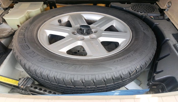 2014 Landrover Freelander 2 TD4 SE, Diesel, Automatic, 97,185 km, tyre