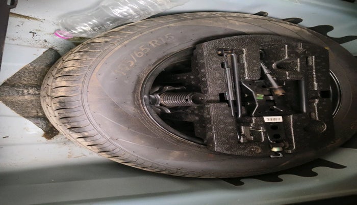 2022 Skoda SLAVIA ACTIVE 1.0L TSI MT, Petrol, Manual, 31,563 km, tyre