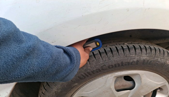 2018 Tata Tiago XT PETROL, Petrol, Manual, 1,60,805 km, tyre