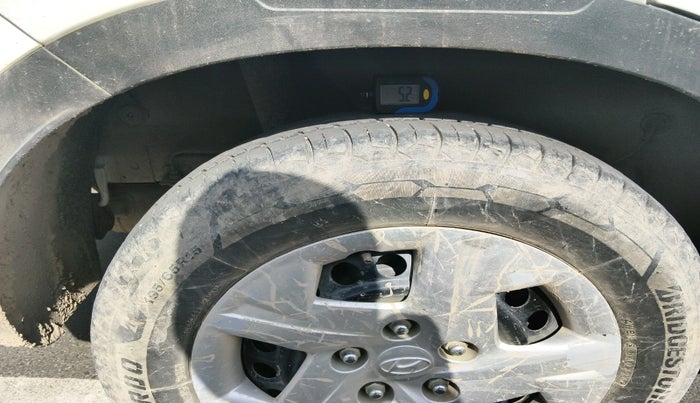 2022 Hyundai VENUE S+ 1.2, Petrol, Manual, 1,05,062 km, tyre