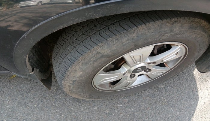 2014 Mahindra XUV500 W8, Diesel, Manual, 1,48,387 km, tyre