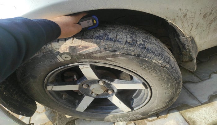 2011 Hyundai Verna TRANSFORM 1.5 SX CRDI, Diesel, Manual, 1,11,820 km, tyre