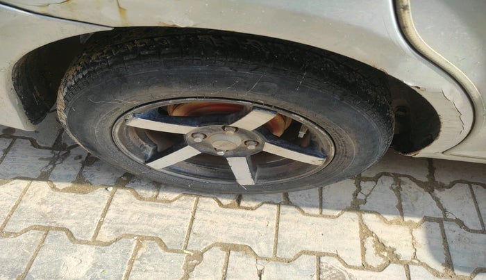 2011 Hyundai Verna TRANSFORM 1.5 SX CRDI, Diesel, Manual, 1,11,820 km, tyre