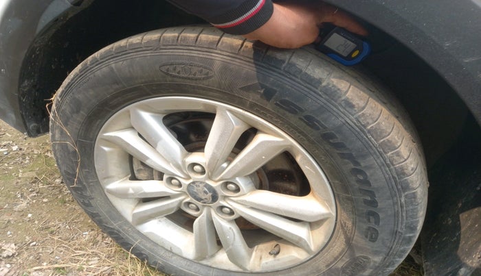 2016 Hyundai Creta SX PLUS 1.6 PETROL, Petrol, Manual, 1,12,935 km, tyre