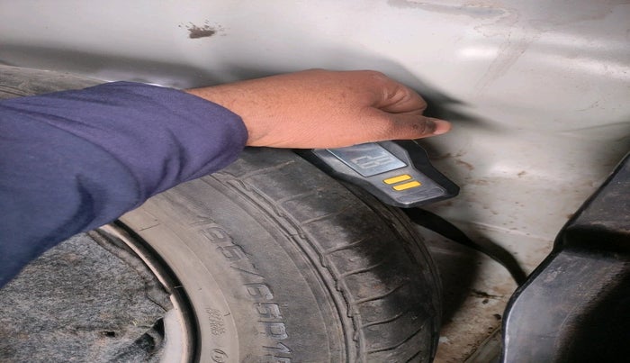 2021 KIA SONET HTE 1.5, Diesel, Manual, 1,24,338 km, tyre