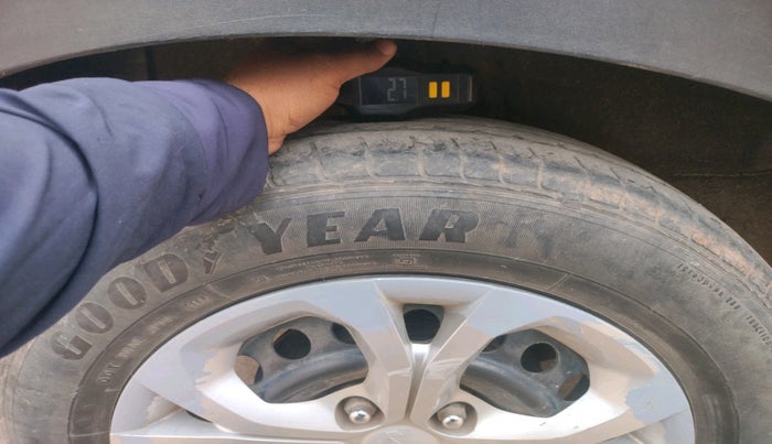 2021 KIA SONET HTE 1.5, Diesel, Manual, 1,24,338 km, tyre