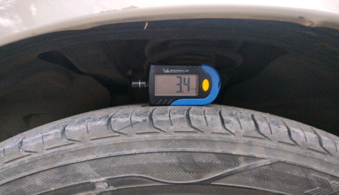 2011 Ford Figo TITANIUM 1.2 PETROL, Petrol, Manual, 72,176 km, tyre