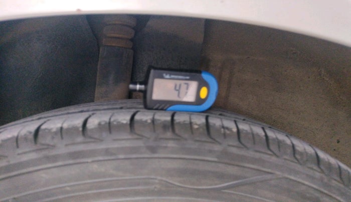 2011 Ford Figo TITANIUM 1.2 PETROL, Petrol, Manual, 72,176 km, tyre