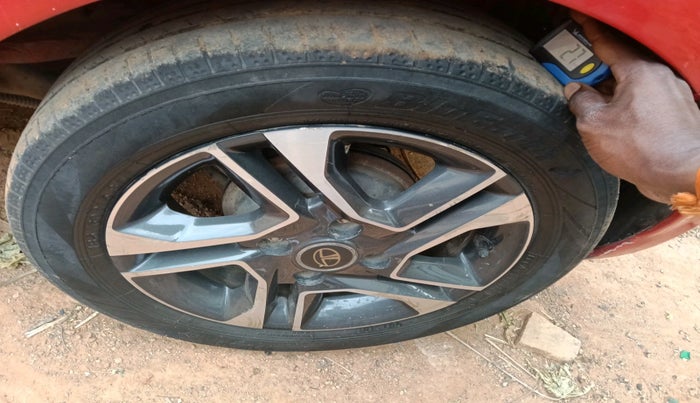 2020 Tata Tiago XZA PLUS PETROL, Petrol, Automatic, 68,763 km, tyre