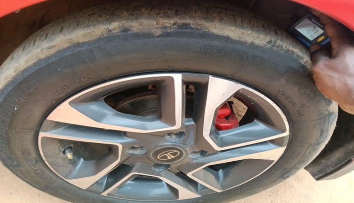 2020 Tata Tiago XZA PLUS PETROL, Petrol, Automatic, 68,763 km, tyre