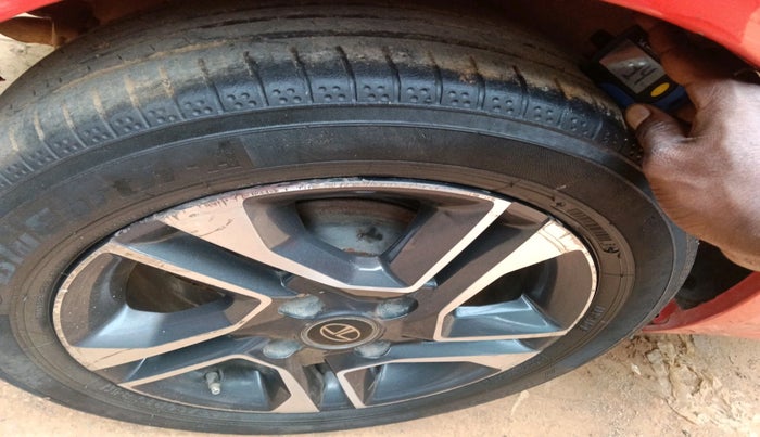 2020 Tata Tiago XZA PLUS PETROL, Petrol, Automatic, 68,763 km, tyre