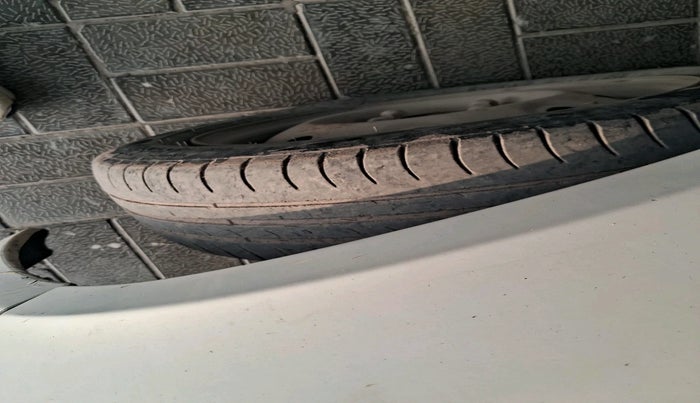 2012 Maruti Alto K10 LXI, Petrol, Manual, 1,14,016 km, tyre