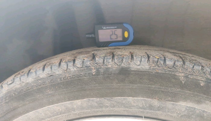 2017 Maruti Dzire VDI AMT, Diesel, Automatic, 80,972 km, tyre