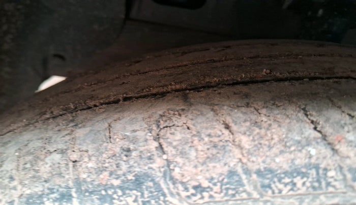 2021 Hyundai AURA SX 1.2, Petrol, Manual, 73,457 km, tyre