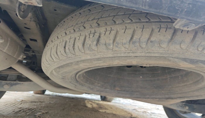 2016 Mahindra XUV500 W10, Diesel, Manual, 2,00,368 km, tyre