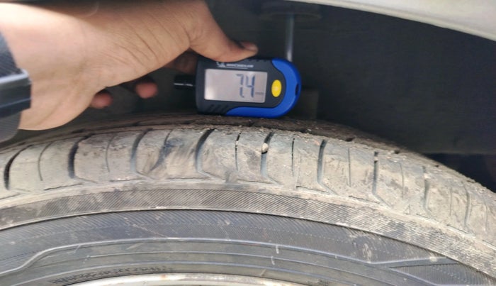 2011 Chevrolet Beat LS PETROL, Petrol, Manual, 26,725 km, tyre