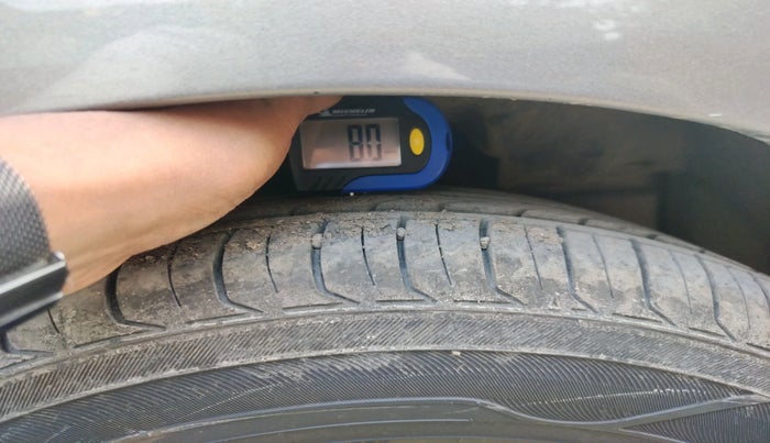 2011 Chevrolet Beat LS PETROL, Petrol, Manual, 26,725 km, tyre