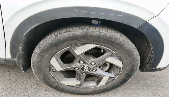 2021 Hyundai VENUE SX 1.0 TURBO, Petrol, Manual, 44,111 km, tyre