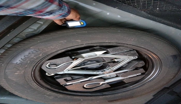 2022 MG ASTOR SUPER EX 1.5 MT, Petrol, Manual, 29,347 km, tyre