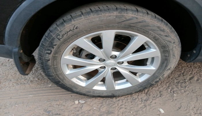 2022 MG ASTOR SUPER EX 1.5 MT, Petrol, Manual, 29,347 km, tyre