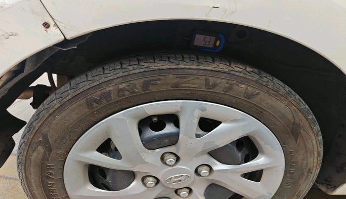 2017 Hyundai Grand i10 SPORTZ 1.2 KAPPA VTVT, Petrol, Manual, 90,210 km, tyre