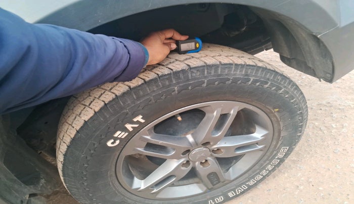 2024 Mahindra Thar LX D HT 2WD MT, Diesel, Manual, 48,415 km, tyre