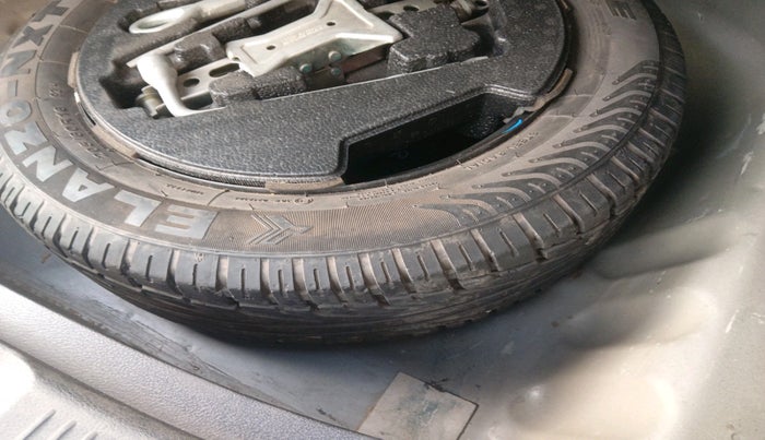 2017 Maruti S Cross ZETA 1.3, Diesel, Manual, 58,766 km, tyre