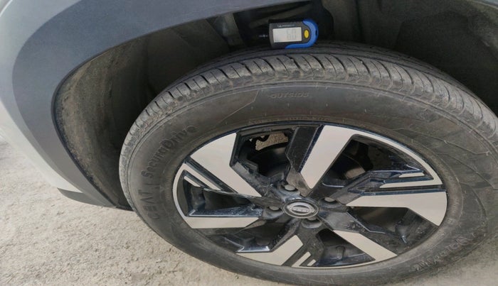 2025 Nissan MAGNITE N-Connecta B4D 1.0 Petrol AMT, Petrol, Automatic, 8,700 km, tyre