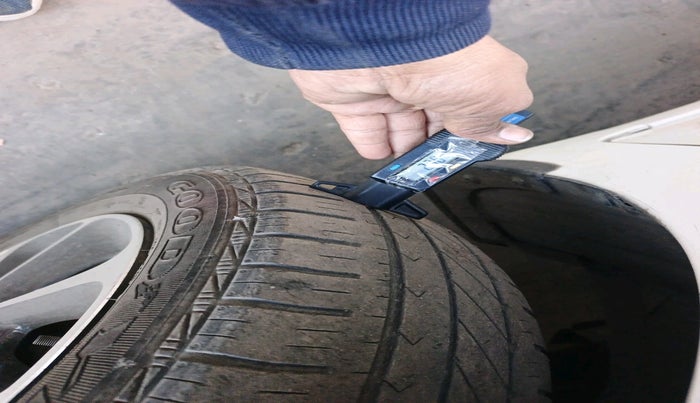 2017 Hyundai Grand i10 SPORTZ (O) AT 1.2 KAPPA VTVT, Petrol, Automatic, 1,34,699 km, tyre