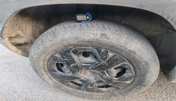 2024 Tata PUNCH ADVENTURE RHYTHM CNG, Petrol, Manual, 55,570 km, tyre