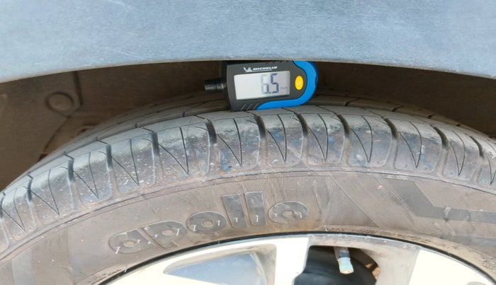 2020 KIA SONET GTX PLUS 1.5, Diesel, Manual, 1,00,207 km, tyre