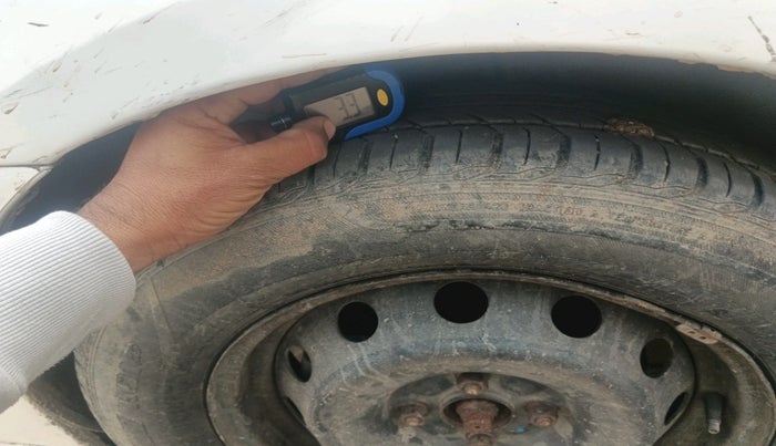 2015 Toyota Etios GD, Diesel, Manual, 1,09,273 km, tyre