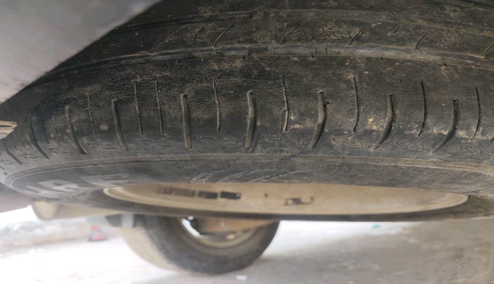 2012 Mahindra XUV500 W8, Diesel, Manual, 99,998 km, tyre