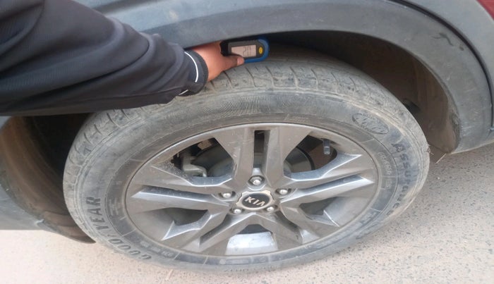 2020 KIA SELTOS HTX 1.5 PETROL, Petrol, Manual, 50,175 km, tyre