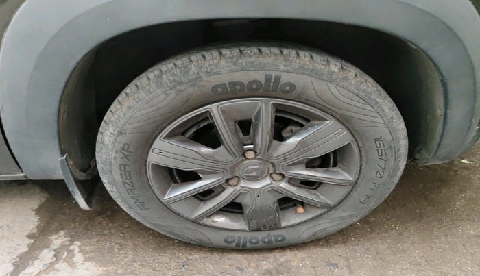 2020 Renault Kwid CLIMBER 1.0 AMT (O), Petrol, Automatic, 33,028 km, tyre