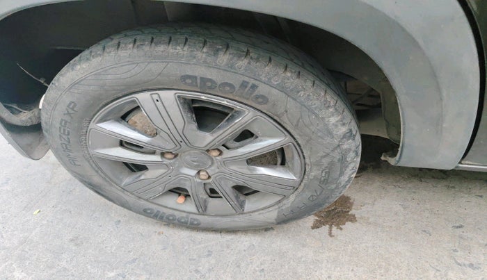 2020 Renault Kwid CLIMBER 1.0 AMT (O), Petrol, Automatic, 33,028 km, tyre