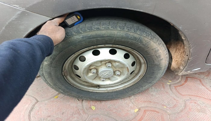 2013 Hyundai Eon ERA +, Petrol, Manual, 38,498 km, tyre