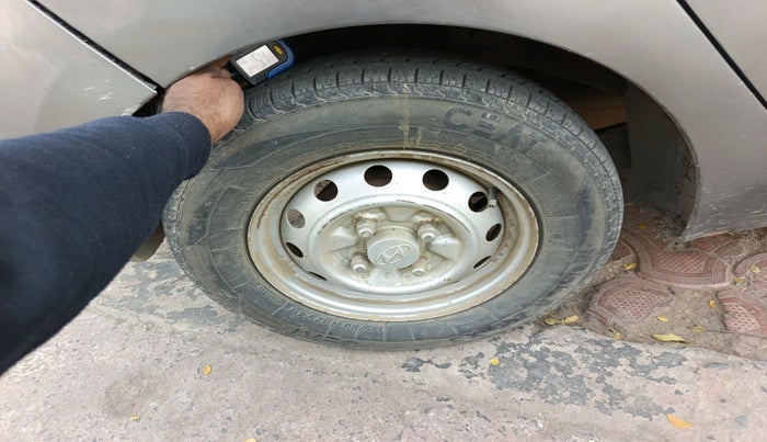 2013 Hyundai Eon ERA +, Petrol, Manual, 38,498 km, tyre