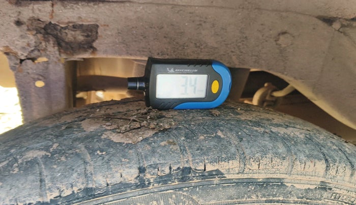 2011 Maruti Zen Estilo LXI CNG, Petrol, Manual, 1,65,374 km, tyre