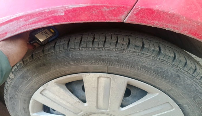 2011 Ford Figo ZXI 1.2 PETROL, Petrol, Manual, 75,357 km, tyre