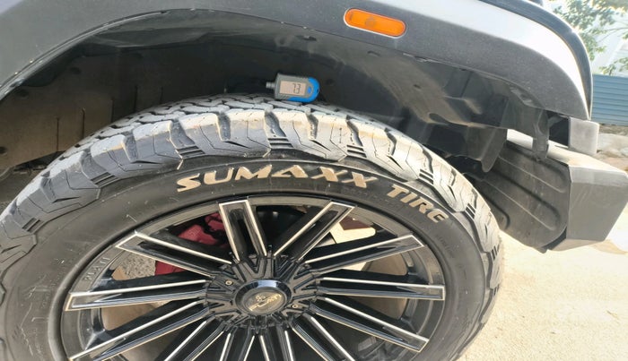 2023 Mahindra Thar LX P 2WD AT HT, Petrol, Automatic, 31,288 km, tyre