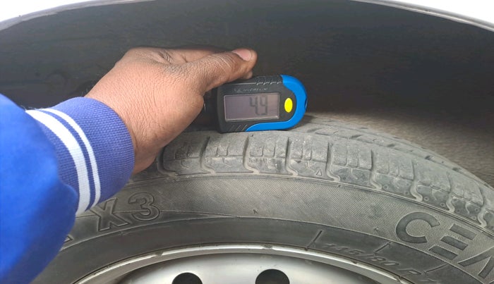 2011 Maruti Wagon R 1.0 LXI, Petrol, Manual, 1,00,531 km, tyre