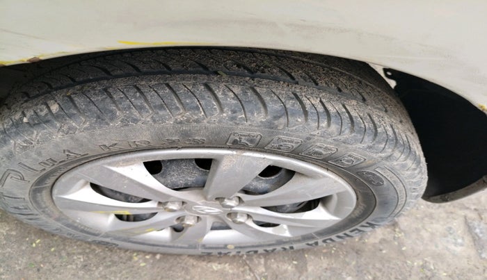 2011 Hyundai Eon MAGNA O, Petrol, Manual, 56,048 km, tyre