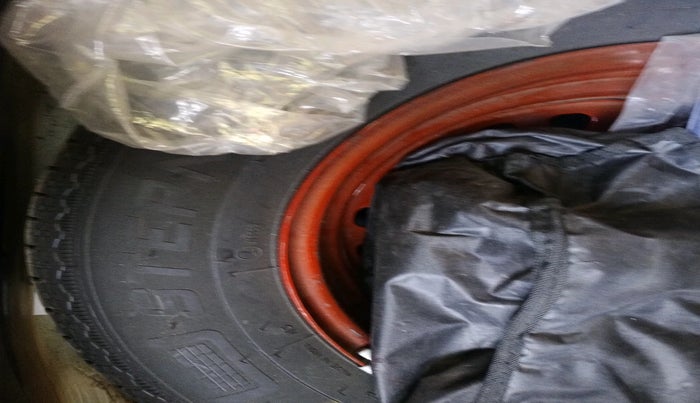 2023 Nissan MAGNITE XV AMT EZ Shift DT, Petrol, Automatic, 16,457 km, tyre