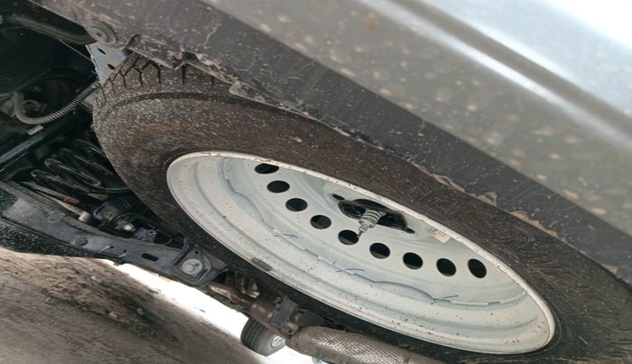 2025 Mahindra XUV700 MX Petrol MT 7 STR, Petrol, Manual, 378 km, tyre