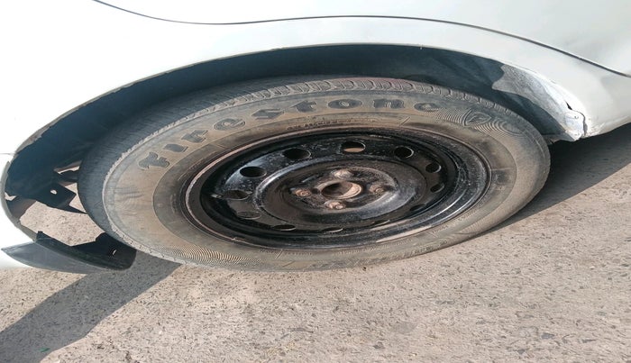 2015 Maruti Swift Dzire VXI, Petrol, Manual, 93,296 km, tyre