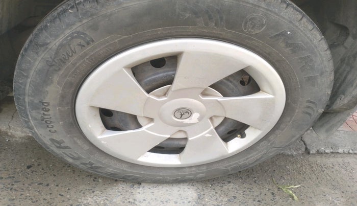 2018 Mahindra XUV500 W7, Diesel, Manual, 1,09,541 km, tyre